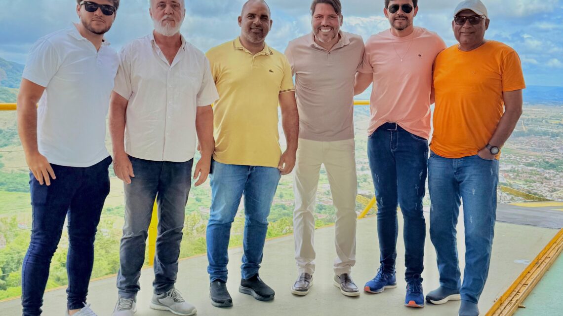 Vereador Júnior Letal visita Bonito para conhecer estrutura de teleférico e buscar implantação em Caruaru