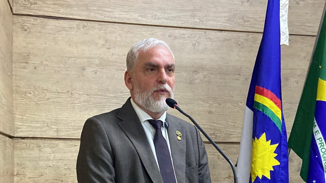 De autoria do vereador Silvio Nascimento, projeto de lei antifumo é aprovado em primeira votação em Caruaru De autoria do vereador Silvio Nascimento, projeto de lei antifumo é aprovado em primeira votação em Caruaru