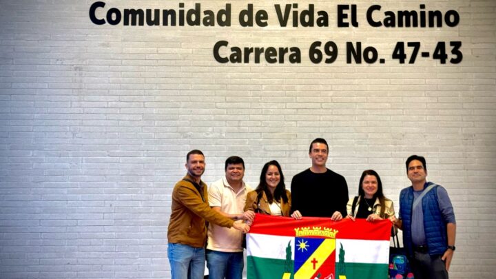 Prefeito Rodrigo Pinheiro visita comunidade de Bogotá para conhecer trabalho desenvolvido com população em situação de rua