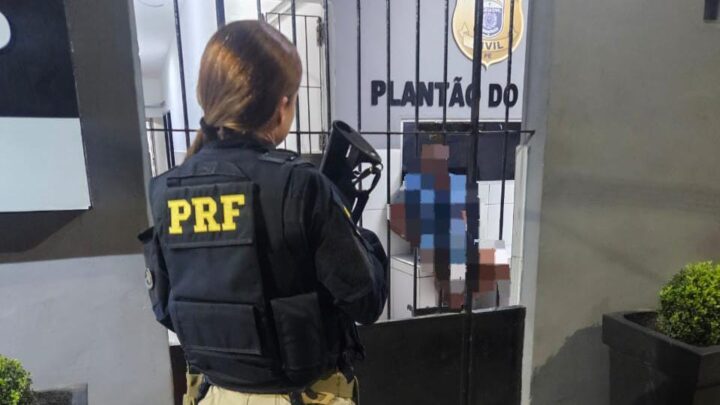 Suspeitos de furtar pneus de carro envolvido em sinistro são detidos pela PRF