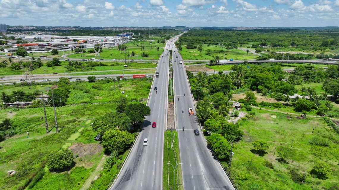 Governadora Raquel Lyra e o ministro Renan Filho assinam ordem de serviço para importante revitalização da BR-232