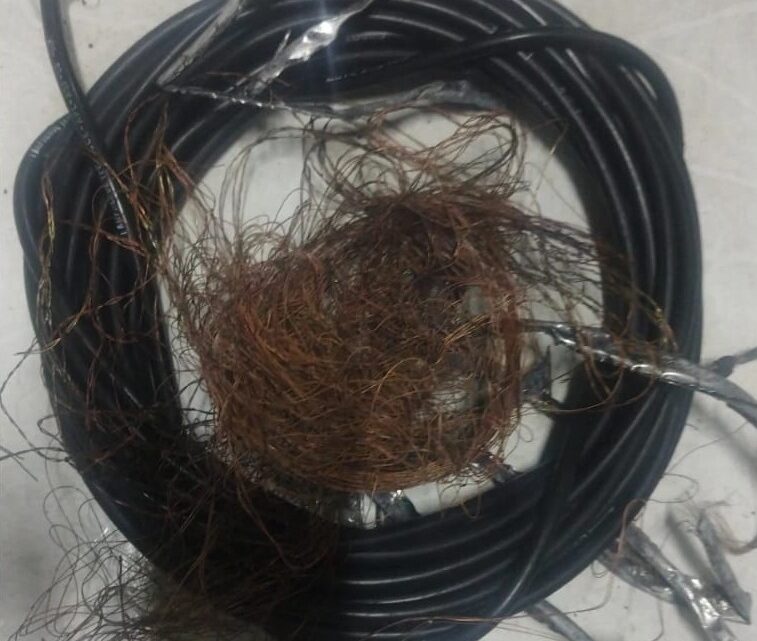 PM prende suspeito na rua do Sossego e recupera fios roubados