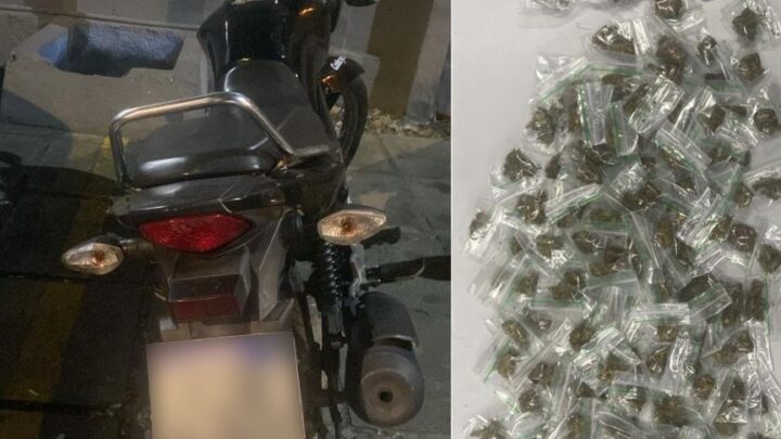 Dupla é presa com moto roubada e entorpecentes