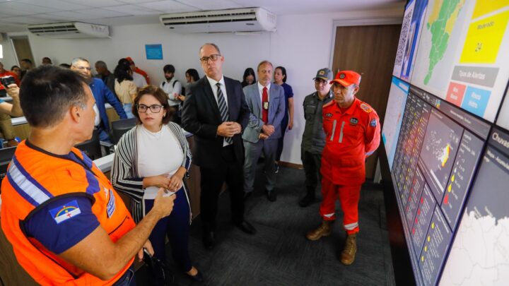 Vice-governadora Priscila Krause monitora ações preventivas após chuvas em Pernambuco