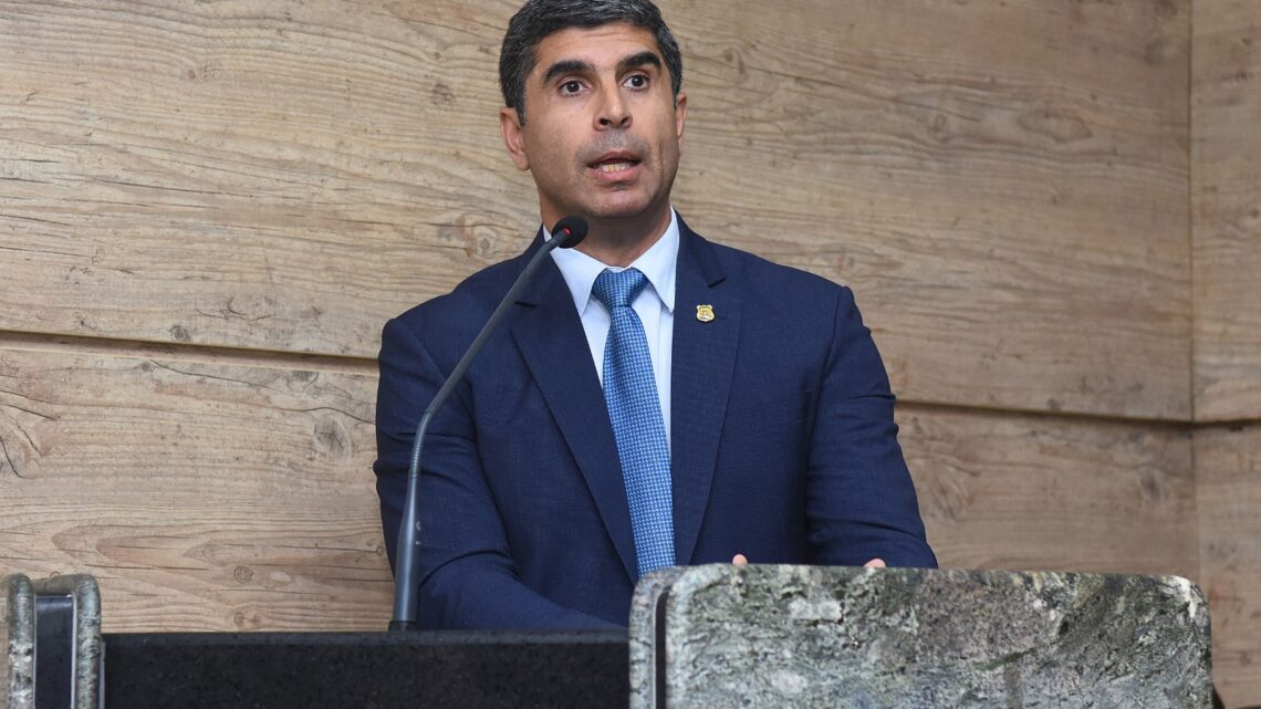 Delegado Lessa discute segurança pública na Câmara de Vereadores de Caruaru Delegado Lessa discute segurança pública na Câmara de Vereadores de Caruaru