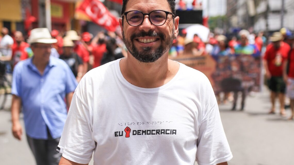 PSOL Pernambuco define Ivan Moraes como pré-candidato a governador em 2026