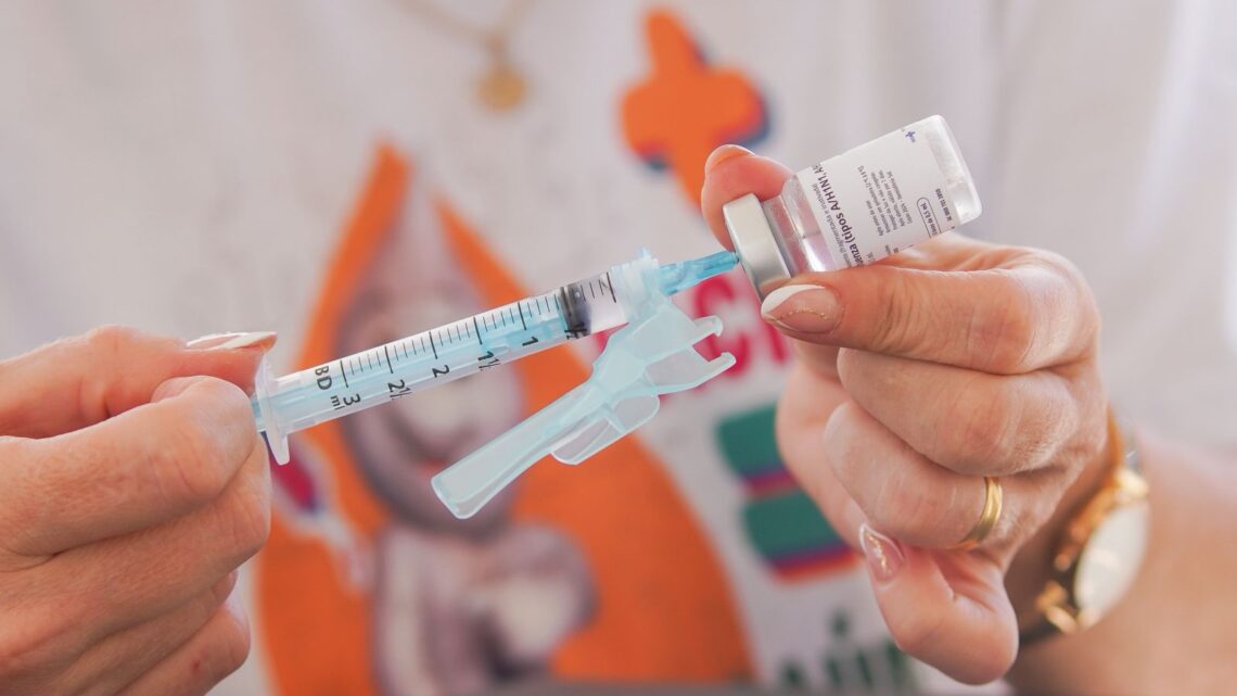 Vacinação contra Influenza e HPV será realizada neste sábado (31), no Marco Zero de Caruaru Vacinação contra Influenza e HPV será realizada neste sábado (31), no Marco Zero de Caruaru