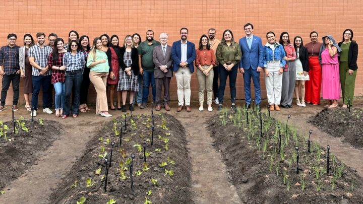 Feira da Agricultura Familiar e implantação de uma horta agroecológica no Fórum de Caruaru