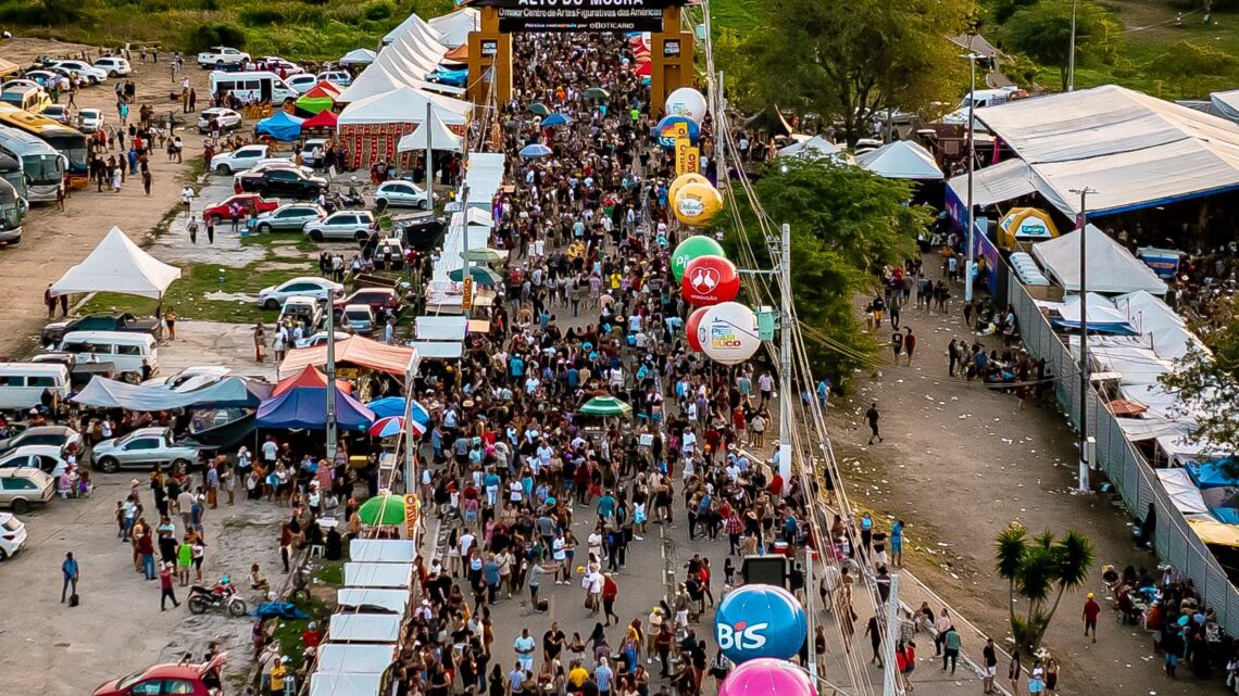 Caminhada do Forró e Maior Cuscuz do Mundo atraíram turistas de todo o país e transformaram o Alto do Moura em um verdadeiro mar de forrozeiros