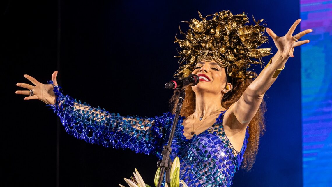 Vanessa da Mata reuniu milhares de pessoas no Polo Azulão Vanessa da Mata reuniu milhares de pessoas no Polo Azulão