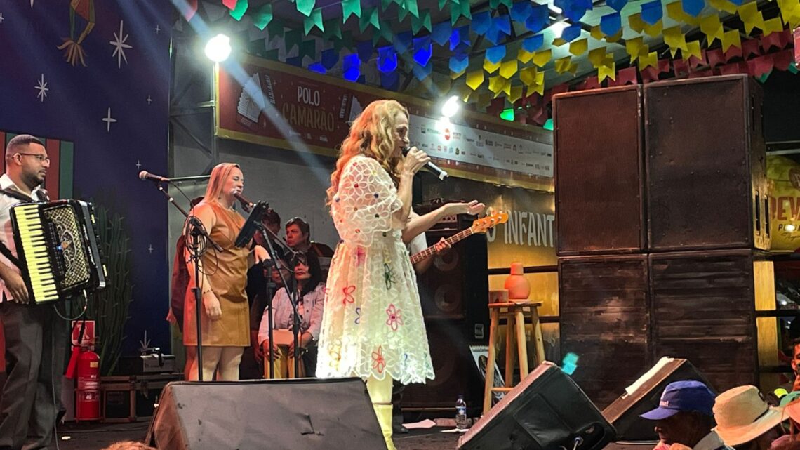 Estação Ferroviária comemora os 30 anos de carreira da cantora Renilda Cardoso Estação Ferroviária comemora os 30 anos de carreira da cantora Renilda Cardoso
