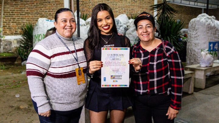 Aposta Ganha recebe certificado de reconhecimento e adesão pelo trabalho no São João Sustentável em Caruaru