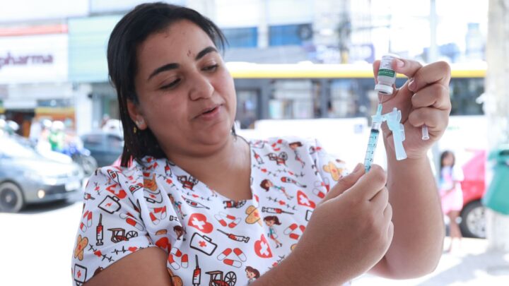 Vacinação noturna contra Influenza e HPV na Via Parque nos dias 1º e 2 de julho