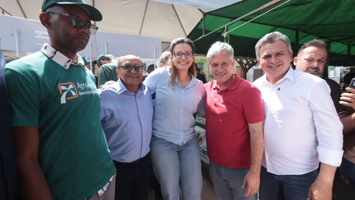 Dayse Silva recebe Ministro Paulo Teixeira em evento com foco nas mulheres rurais e agricultura familiar Dayse Silva recebe Ministro Paulo Teixeira em evento com foco nas mulheres rurais e agricultura familiar