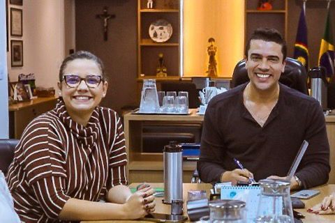 Rodrigo Pinheiro tira 15 dias de férias  e passa o comando da prefeitura para a vice-prefeita Dayse Silva