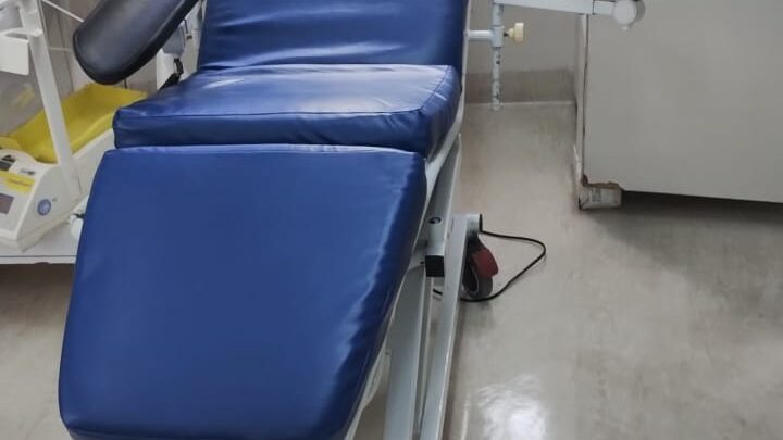 Custodiados da penitenciária de Caruaru reformam poltronas do Hemope