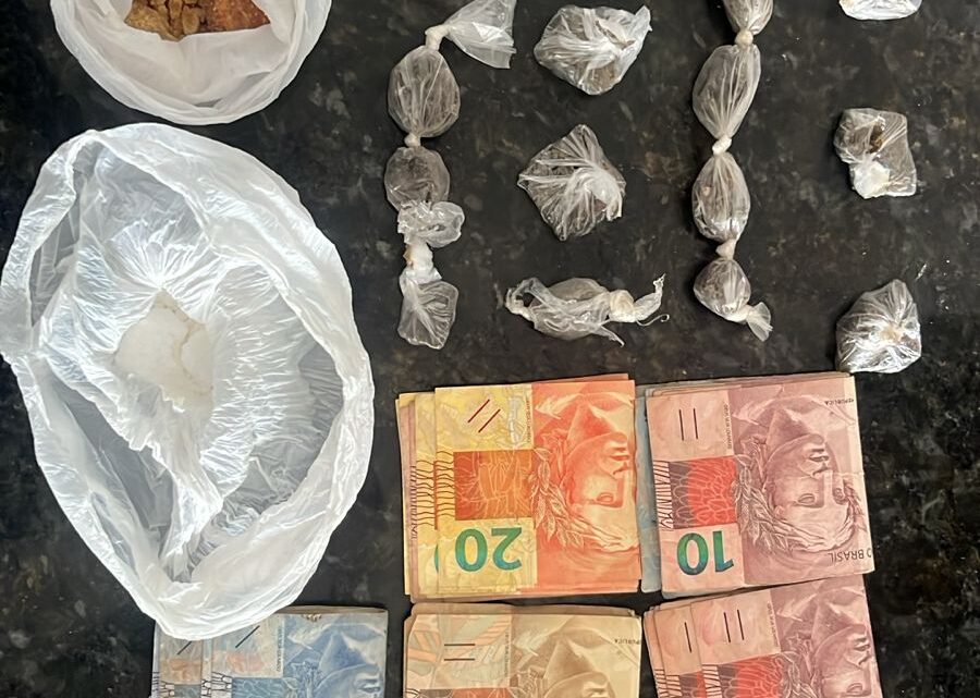 Homem é apreendido traficando drogas, após informações repassadas pelo Disque Denúncia em parceria com o 1° BIEsp