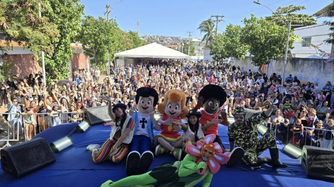 3 PALAVRINHAS FAZ SHOW NO DIA DA SOLIDARIEDADE EM TAMANDARÉ – PE 3 PALAVRINHAS FAZ SHOW NO DIA DA SOLIDARIEDADE EM TAMANDARÉ – PE