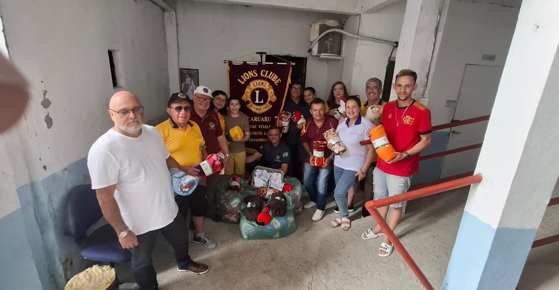 Associação dos Idosos de Encruzilhada recebe doações do Lions Clube
