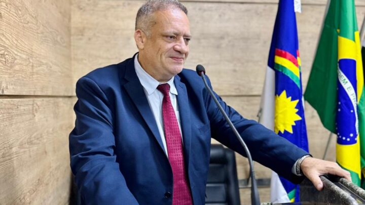 Jorge Quintino propõe lei para combater sexualização infantil nas redes sociais