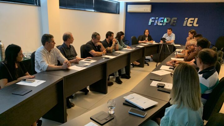 FIEPE Agreste e Abit discutem defesa comercial do setor têxtil frente à importação chinesa