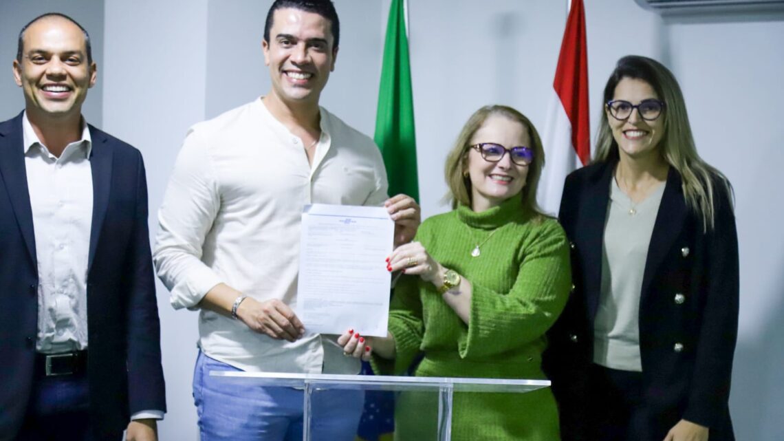 Prefeitura de Caruaru firma convênio com o Sebrae para impulsionar o desenvolvimento econômico da cidade Prefeitura de Caruaru firma convênio com o Sebrae para impulsionar o desenvolvimento econômico da cidade