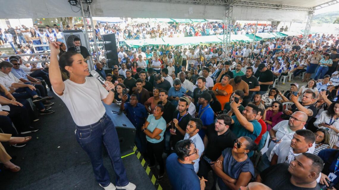 PE na Estrada: governadora Raquel Lyra assina ordem de serviço da PE-073 e vistoria obras da PE-060 PE na Estrada: governadora Raquel Lyra assina ordem de serviço da PE-073 e vistoria obras da PE-060