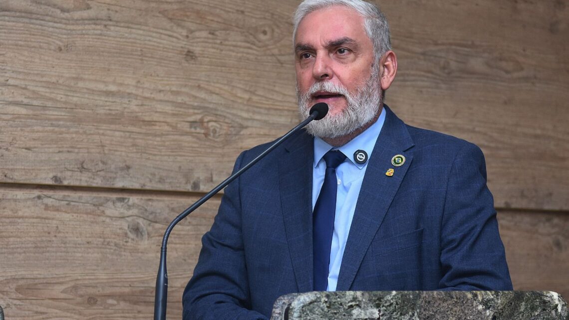 “Agosto Lilás” projeto de Silvio Nascimento, é aprovado na Câmara Municipal “Agosto Lilás” projeto de Silvio Nascimento, é aprovado na Câmara Municipal