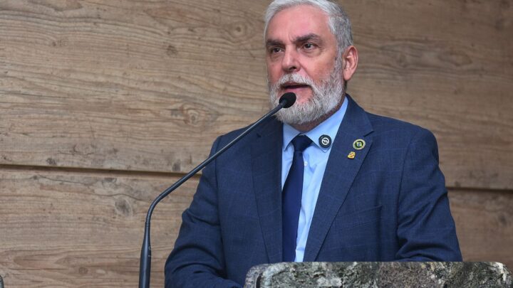 “Agosto Lilás” projeto de Silvio Nascimento, é aprovado na Câmara Municipal