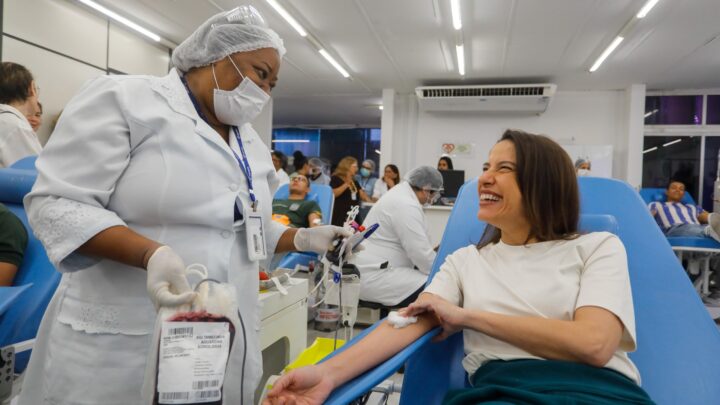 Governadora Raquel Lyra doa sangue e reforça investimento de R$ 8 milhões em reformas para o Hemope