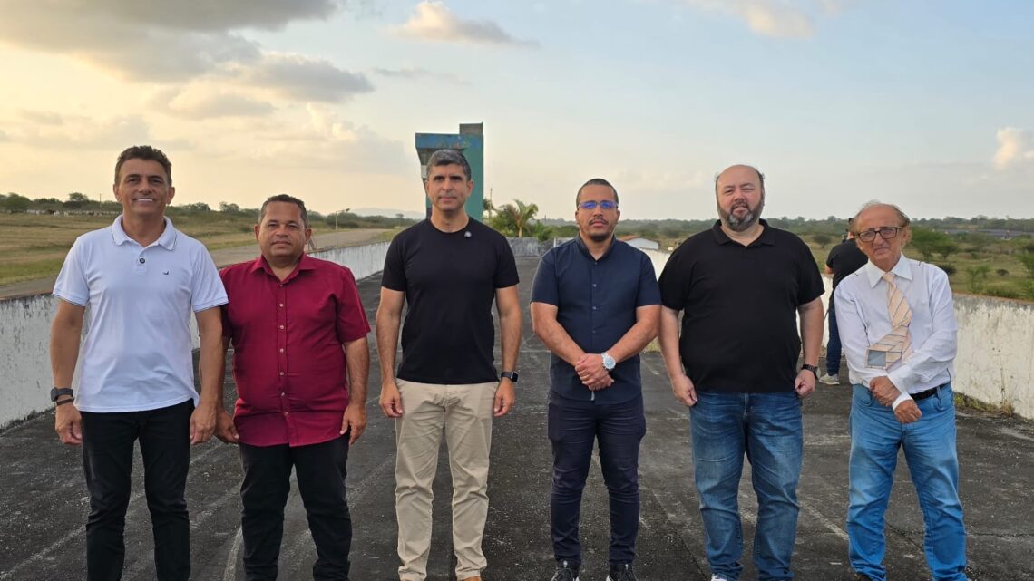 Vereadores Delegado Lessa, Gil Bobinho e Mano do Som fiscalizam o Autódromo Ayrton Senna Vereadores Delegado Lessa, Gil Bobinho e Mano do Som fiscalizam o Autódromo Ayrton Senna