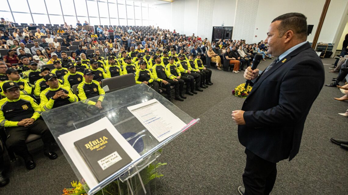 Vereador Cabo Cardoso participa da posse dos novos agentes de trânsito de Caruaru Vereador Cabo Cardoso participa da posse dos novos agentes de trânsito de Caruaru