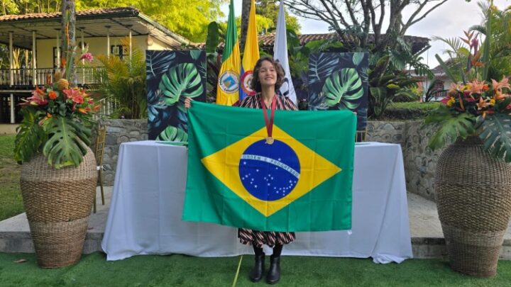 Aluna pernambucana conquista ouro inédito na Olimpíada Iberoamericana de Biologia, na Colômbia