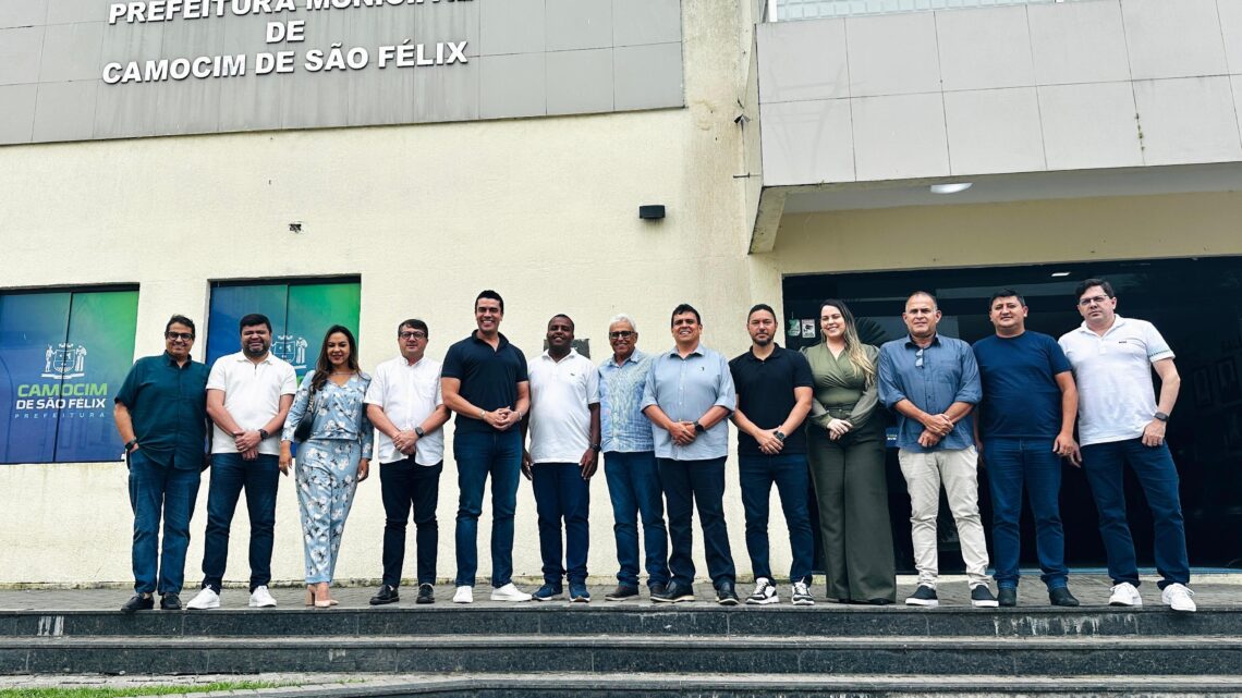 Rodrigo Pinheiro visita prefeito de Camocim, exalta Raquel Lyra e mostra força no Agreste Rodrigo Pinheiro visita prefeito de Camocim, exalta Raquel Lyra e mostra força no Agreste