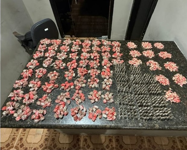 PM apreende farta quantidade de drogas em Surubim PM apreende farta quantidade de drogas em Surubim