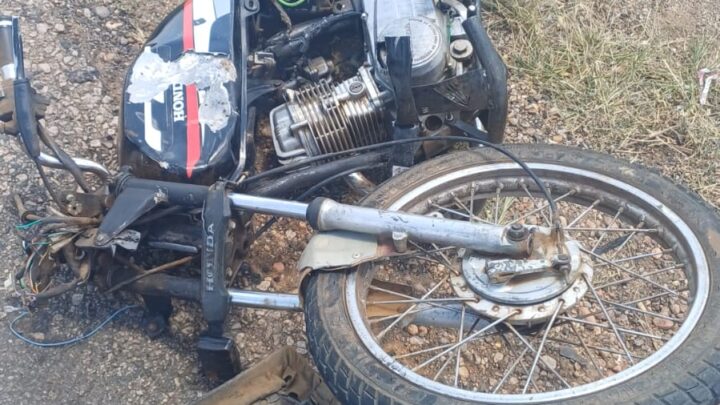 Motociclista morre após colisão transversal com caminhonete