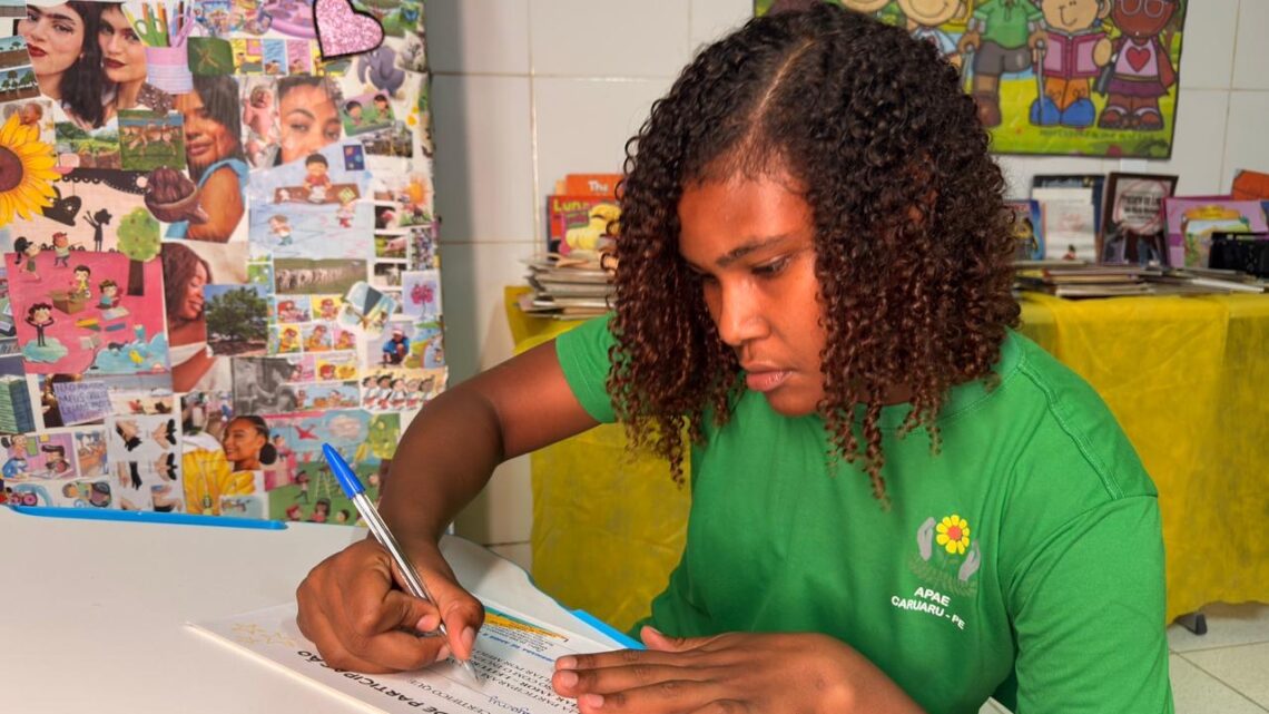 Apae Caruaru realizou culminância do projeto “Ler é Compartilhar Amor” Apae Caruaru realizou culminância do projeto “Ler é Compartilhar Amor”