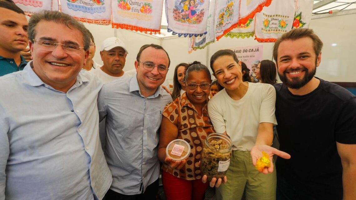 Em Santa Cruz da Baixa Verde, governadora Raquel Lyra entrega ações para a Educação e prestigia Festa da Rapadura Em Santa Cruz da Baixa Verde, governadora Raquel Lyra entrega ações para a Educação e prestigia Festa da Rapadura