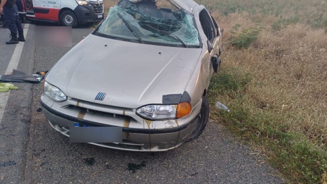 Idosa morre, esposo e neto ficam ficam feridos em capotamento na BR 104