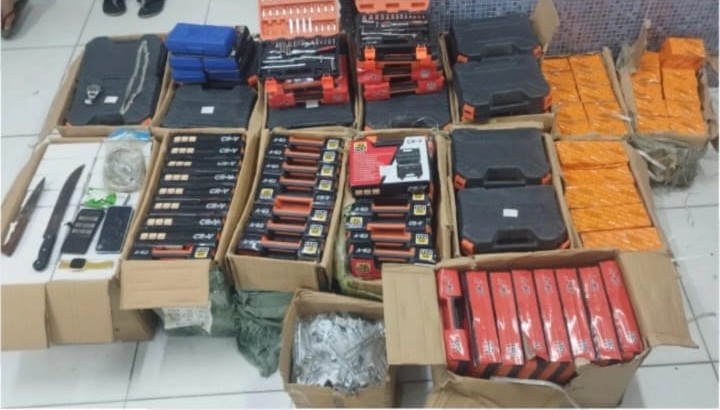 PM prende quadrilha com produtos de furto