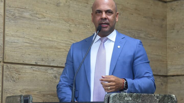 Anderson Correia solicita campanha estadual de castração de animais em Pernambuco