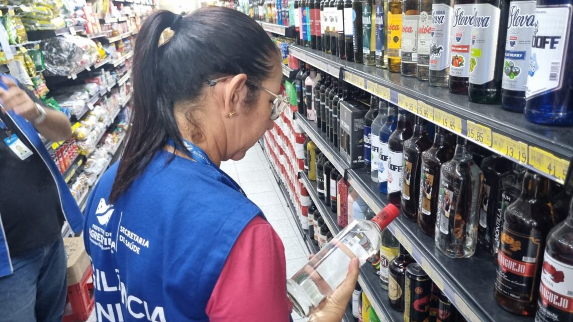 Vigilância Sanitária de Agrestina realiza fiscalizações em estabelecimentos para combater bebidas adulteradas Vigilância Sanitária de Agrestina realiza fiscalizações em estabelecimentos para combater bebidas adulteradas
