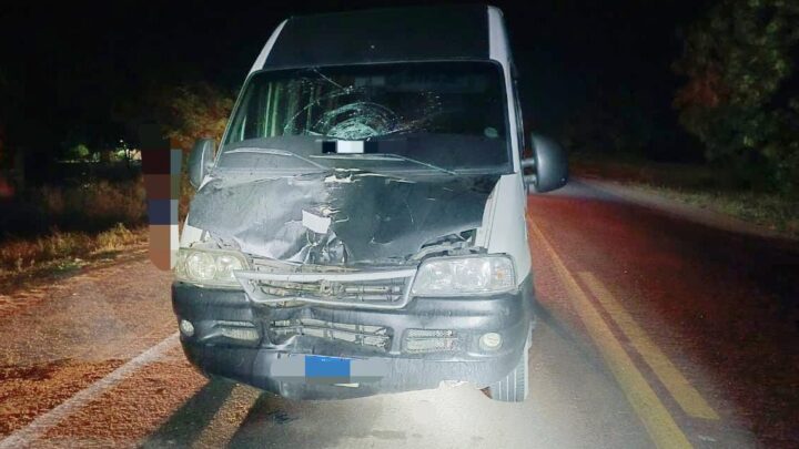 Van bate em traseira de moto e mata homem