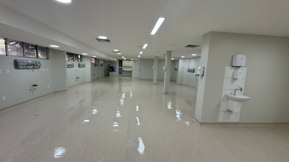 Sala Vermelha do HRA é totalmente requalificada e ganha novo padrão de estrutura e conforto Sala Vermelha do HRA é totalmente requalificada e ganha novo padrão de estrutura e conforto
