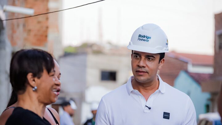 Prefeito Rodrigo Pinheiro anuncia o calçamento de sete ruas e a construção da Praça do João Mota