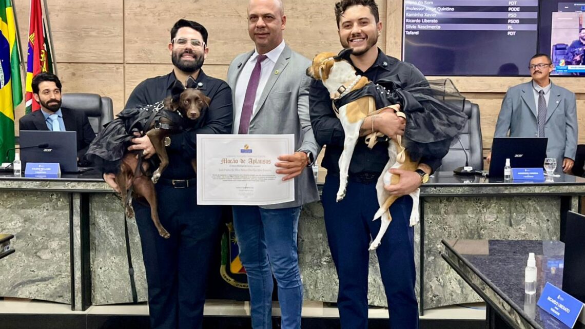 Com Mel e Cacau, Anderson Correia homenageia projeto que inspira adoção responsável em Caruaru Com Mel e Cacau, Anderson Correia homenageia projeto que inspira adoção responsável em Caruaru