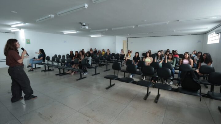 Debutantes do Baile Pétalas 2025 concluem etapa de formações