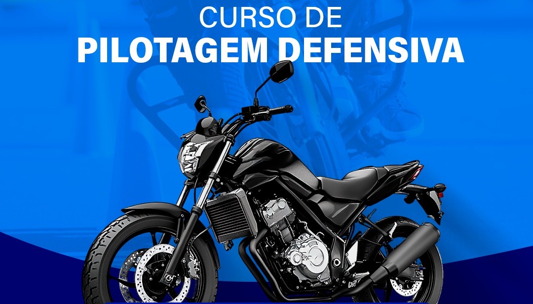 AMC oferta curso gratuito de pilotagem defensiva para motociclistas em novembro