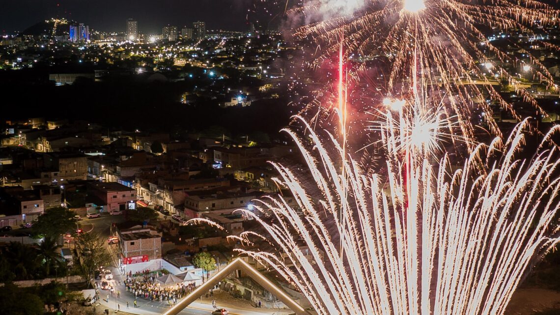 “Estamos trabalhando bastante para continuar avançando”, destacou o prefeito de Caruaru, Rodrigo Pinheiro, durante a inauguração da Ponte Anastácio Rodrigues