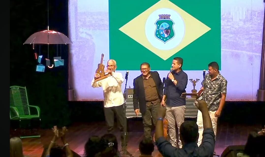 Ivanildo Vila Nova vence o maior duelo de repentistas da atualidade